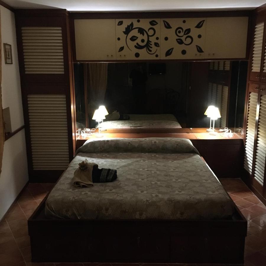 Casuzza Casa Vacanze ปาแลร์โม ภายนอก รูปภาพ