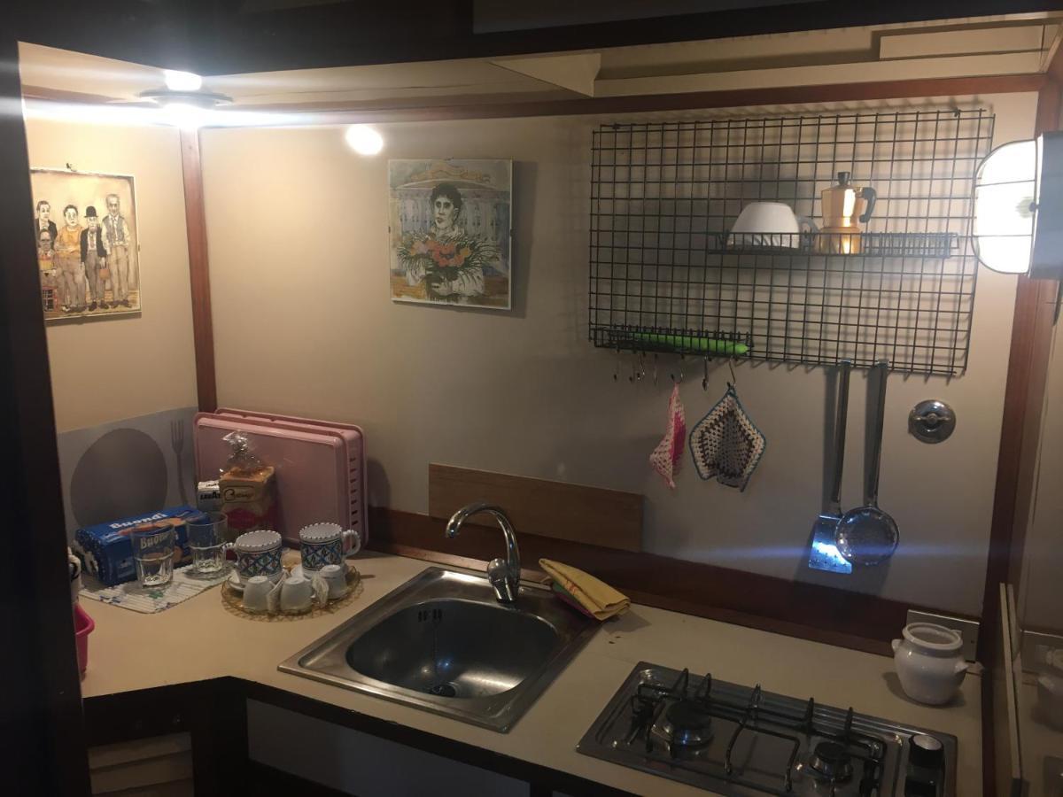 Casuzza Casa Vacanze ปาแลร์โม ภายนอก รูปภาพ